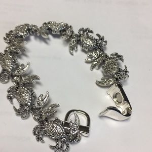Little crab bracelet